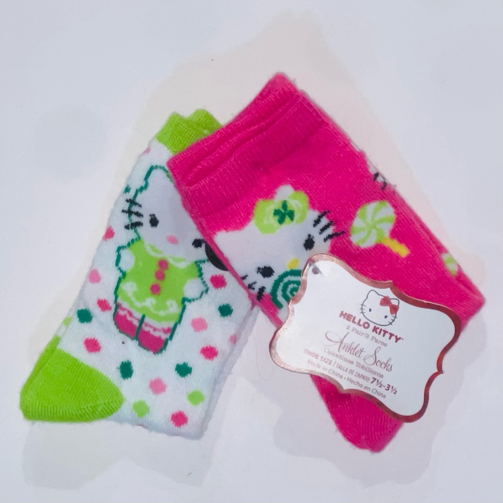 Hello Kitty 2 Pair Anklet Socks, Size 7.5 to 3.5